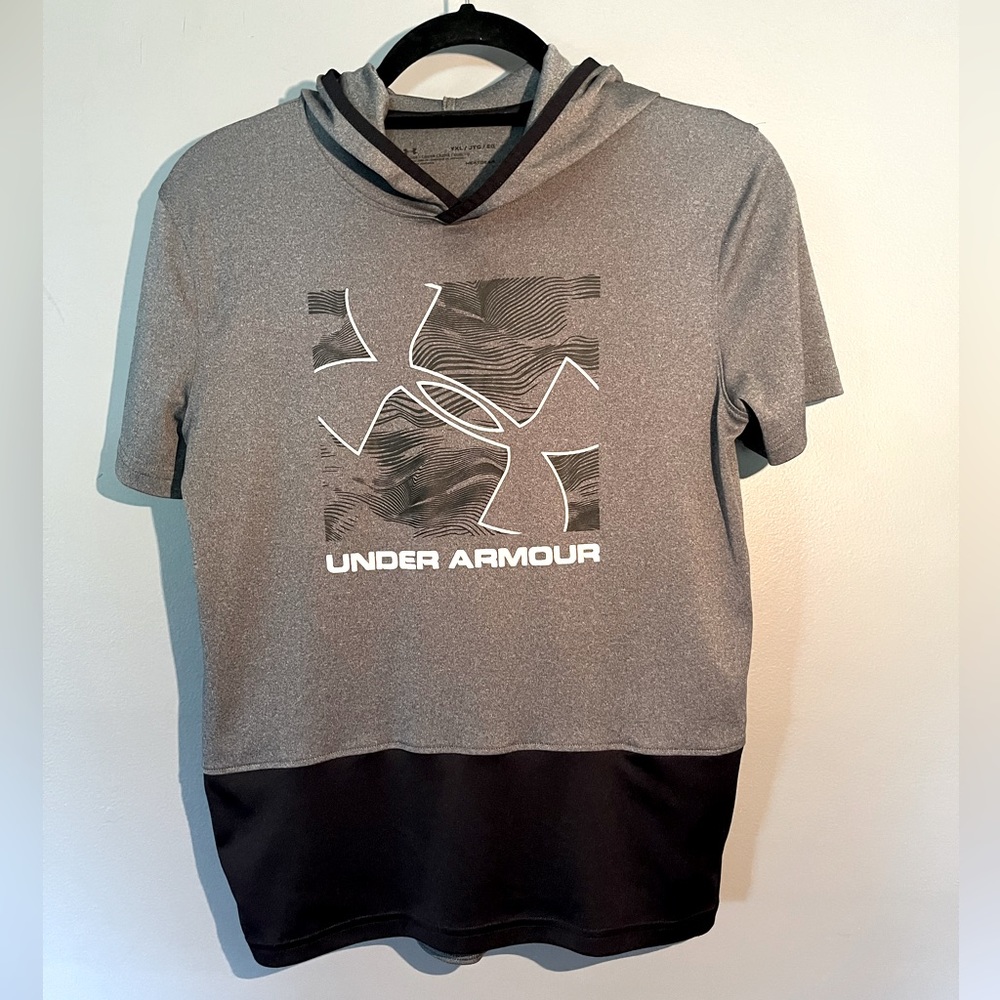 Under Armour Youth Hooded Tee